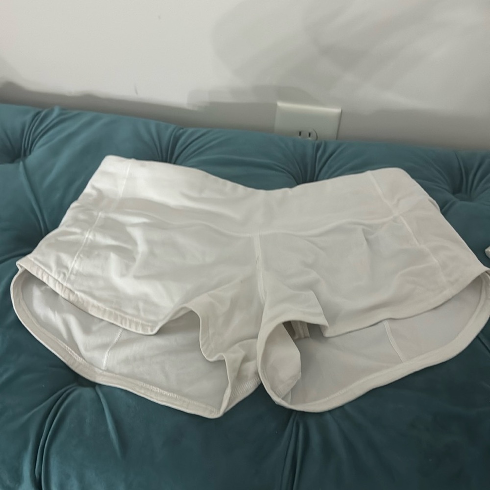 Lululemon speed up 2.5 shorts